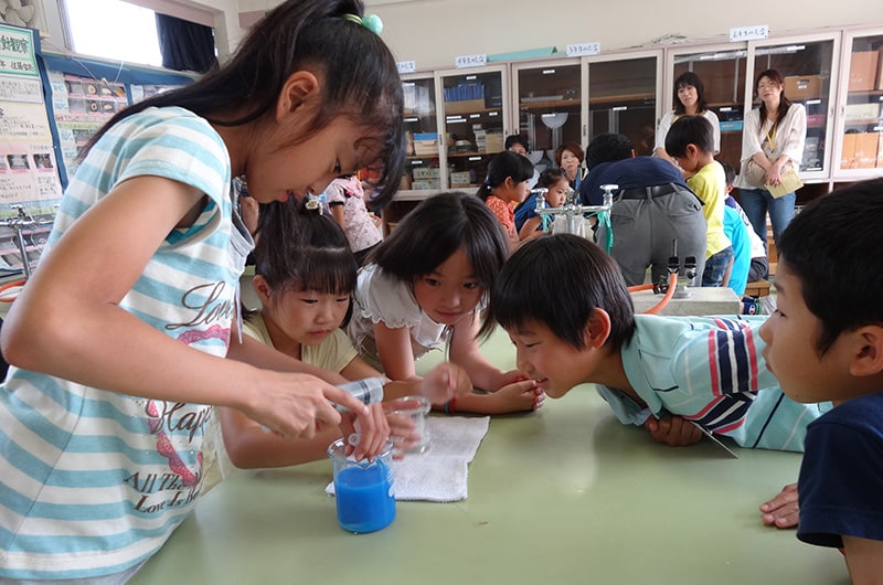 Part 1: Experiment to filter color out of water using hollow fiber membrane