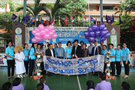 The opening ceremony. the lady in the center is the school principal and to her right is General Manager of TTS Bangkok Factory