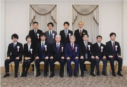 The 10 Toray Science and Technology Grants recipients with Nikkaku (center left, front row), Hiroyuki Sakaki, Chairman of Selection Committee of the Toray Science Foundation (center right, front row)
