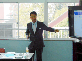 Wakayama Municipal Ashihara Elementary School, Wakayama Prefecture (lecturer: Toshimichi Fukushima, General Manager, Toray Engineering Co., Ltd.)