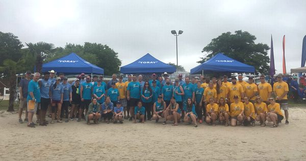 Three dragon boat teams made up of employees from “Toray Decatur”