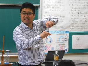 Funabashi Municipal Maehara Elementary School, Chiba Prefecture (lecturer: Shoji Kadota, Section Manager, FPD Materials Sales & Marketing Dept.)