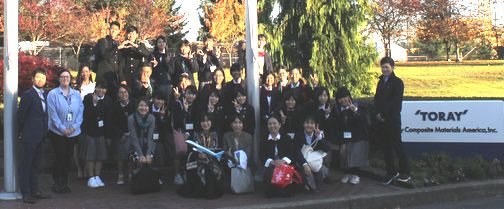 Group photo with Toray employees and students