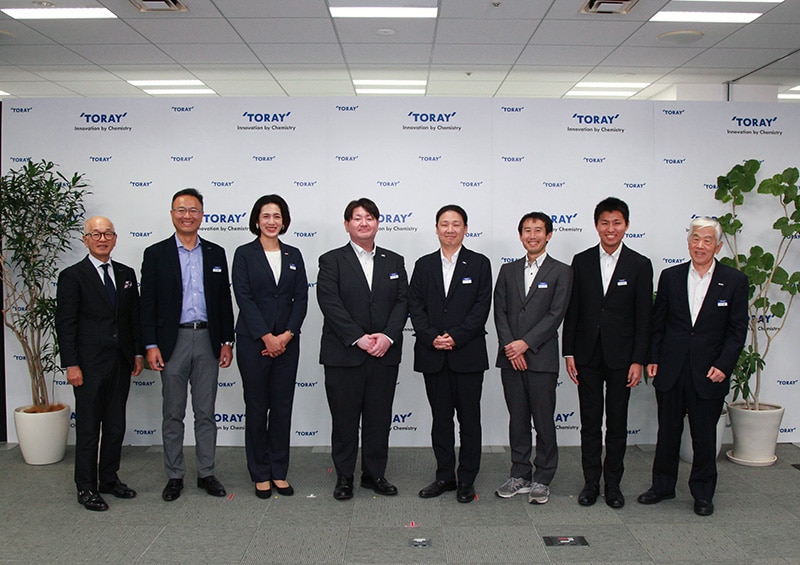 First Steps Award winners together with Chairman Nikkaku (far right) and President Ohya (far left)