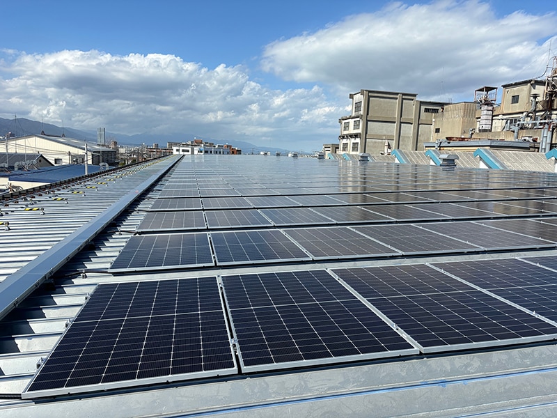 Solar power generation system at Toray Industries Basic Research Center (Kamakura) 