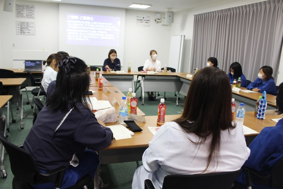 Seminar on coping with menopause